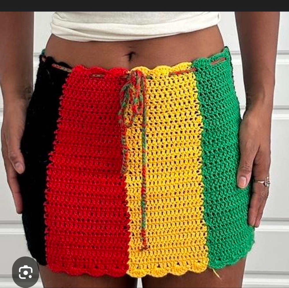 Forever 21 Multicolor Crochet Mini Skirt